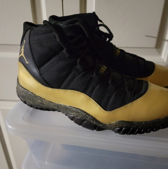 Jordan 11 gumma blue customs